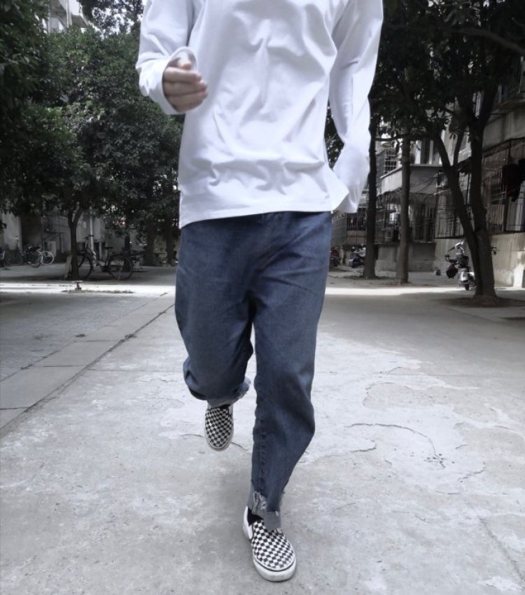 浪鬼-湖北省·荆门市·钟祥市-快手有少量的-兴趣,爱拍照,喜欢玩短视频,可带货 网拍做过视频剪辑,调滤镜,拍视频等等等