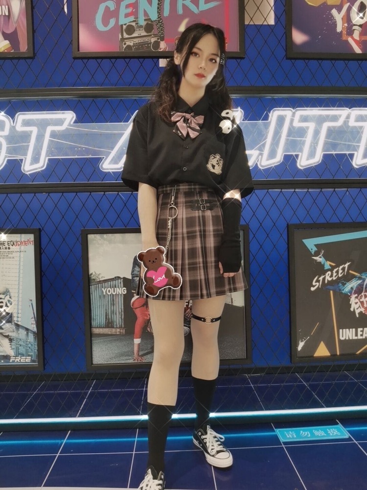 采蘑菇的小姑娘-江苏省·无锡市·新吴区--身高168体重50kg。买家秀,平面模特兼职,种草姬。喜欢拍照,擅长修图。喜欢jk,汉服,风格多变,可驾驭大部分风格。