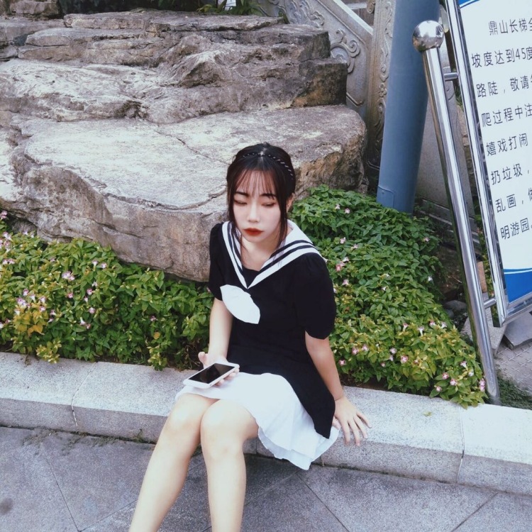 劉緒緒.-重庆市·重庆市·江津区-微博-买家秀直播还有平面模特我都可以如果需要的可以联系我我还可以帮你们做推广！然后一定找我呀哈哈哈需要联系我谢谢！