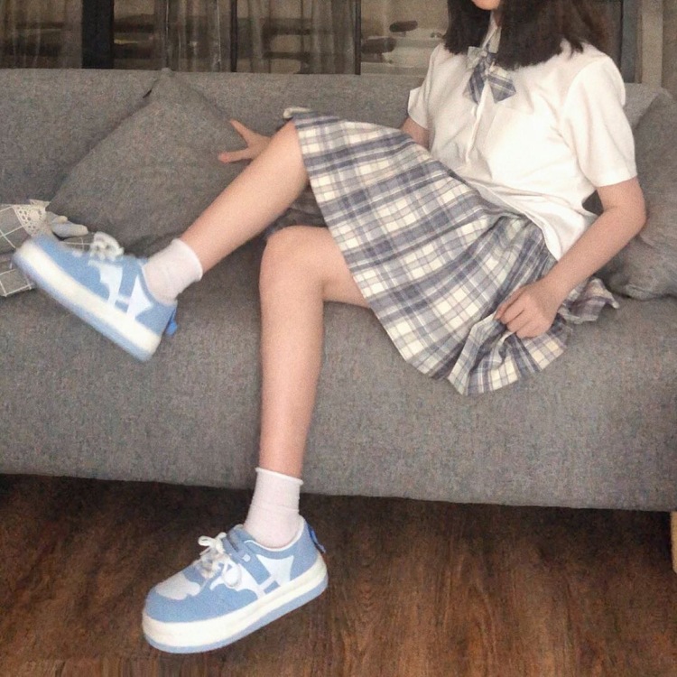 花花-浙江省·金华市·义乌市-明小溪-我家学生ins风休闲女鞋产品,招买家秀合作
要求如下:学生优先,全身搭配美丽!图片干净构图有美感
送拍!送拍!送拍!无须寄回!!
收到产品完成买家秀任务,精修9张图片➕视屏。
请保留原图给商家!
风格