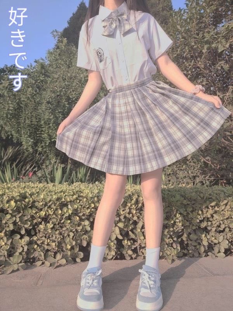 花花-浙江省·金华市·义乌市-明小溪-我家学生ins风休闲女鞋产品,招买家秀合作
要求如下:学生优先,全身搭配美丽!图片干净构图有美感
送拍!送拍!送拍!无须寄回!!
收到产品完成买家秀任务,精修9张图片➕视屏。
请保留原图给商家!
风格