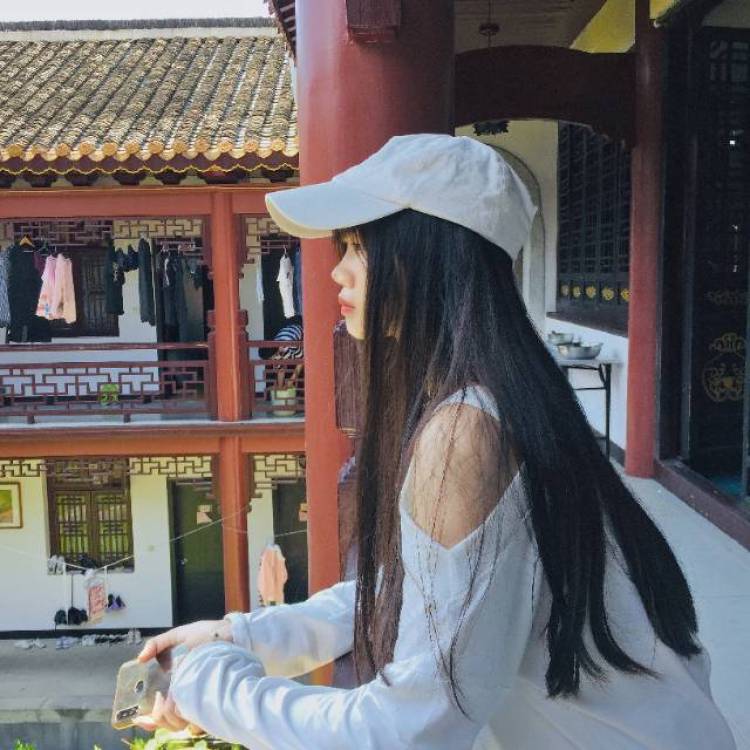 理子吃不胖-湖南省·衡阳市·祁东县-***-我是一名美术生 ，学的美术专业 爱好摄影会P图修图，初来乍到，请多多关照