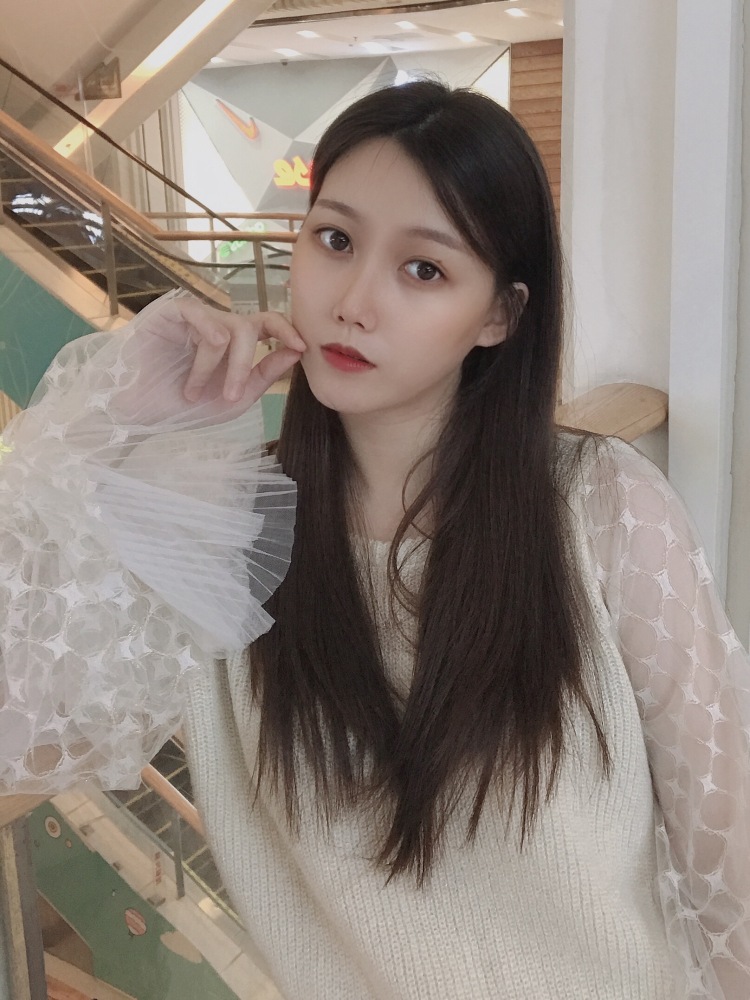 三兒啊_-广东省·广州市·番禺区-微博-承接买家秀拍摄,衣服、鞋子、饰品都可。166cm 50kg。擅长日韩风、港风拍摄,做过拍版模特,会p图会剪辑,支持无风险寄拍。高质量,返图快不墨迹。合作滴滴~