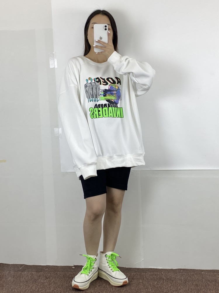 丽丽Lily-广东省·广州市·番禺区--153,42kg,小个子,皮肤偏白,热爱服饰类目的买家秀,接产品开箱测评。热爱社群营销 ,相信文案的力量