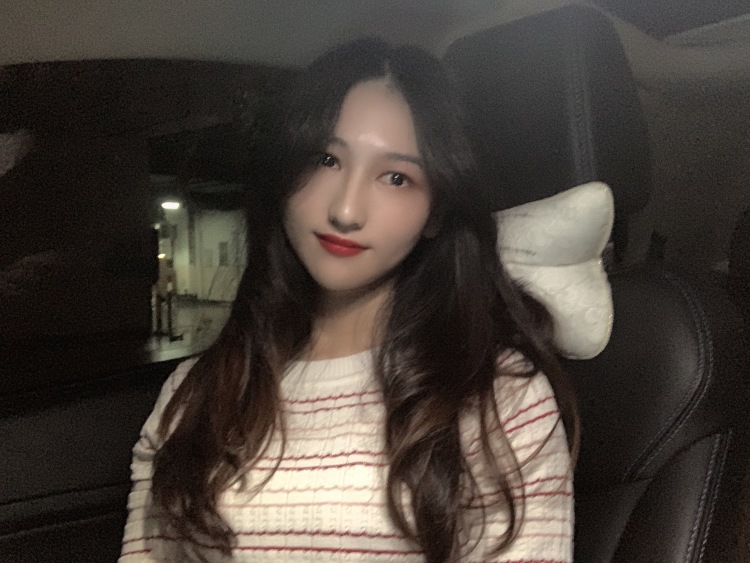 -JiaYI🐳-广东省·深圳市·龙岗区--爱摄影,爱摆拍,会修图,剪辑,喜欢买家秀,卖家秀寄拍作品,风格多样,可盐可甜,赚个零花钱~