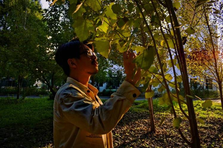 三点零-辽宁省·沈阳市·沈北新区--兼职约拍,不是太需要这份兼职为我赚多少钱,只是想利用能力为自己找点事情做,找我约拍的话请先发给我你个人的兴趣爱好和约拍地址,每个人最美/最帅的时候都在其不经意间和认真的时候,谢谢理解,非诚勿扰,价格可