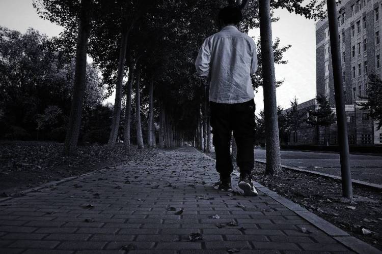 三点零-辽宁省·沈阳市·沈北新区--兼职约拍,不是太需要这份兼职为我赚多少钱,只是想利用能力为自己找点事情做,找我约拍的话请先发给我你个人的兴趣爱好和约拍地址,每个人最美/最帅的时候都在其不经意间和认真的时候,谢谢理解,非诚勿扰,价格可