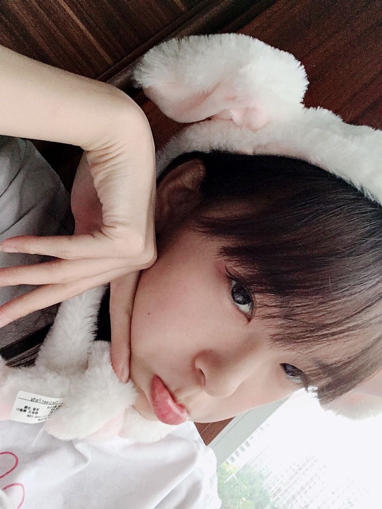 羊吃草了么-山东省·滨州市·滨城区--手特长,主要会画眼妆,卖彩妆的可以找我拍买家秀哦,肯定拍出美美的,让您满意的照片