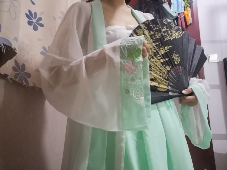 若卿_ruoqing.-北京市·北京市·密云区-美图,抖音,Timing-不要本金30以上的单子
我接单价格10➕
能出外景
才艺及特长:体育声乐舞蹈美术配音写文
职业:学生
兴趣:才艺中的,原耽,cos,汉服,jk,Lolita
没有什么高大上的梦想,就是能赚钱过生活,