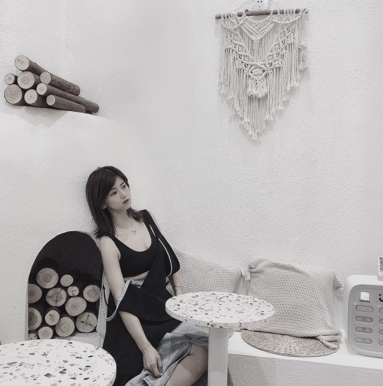 Miss mama ·nana-广东省·广州市·天河区-抖音 微博 *** -特别爱拍照
也很爱穿搭
爱爱购物
爱p图
模特接单
网拍
买家秀 可以吗?