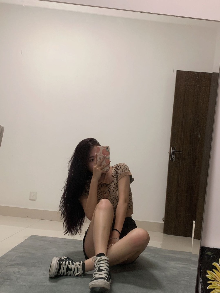 小小纯-河南省·信阳市·浉河区-抖音 *** 微博-买家秀（摄影专业所以拍照没问题）
短视频制作（平时玩抖音居多基本制作视频也没有问题）