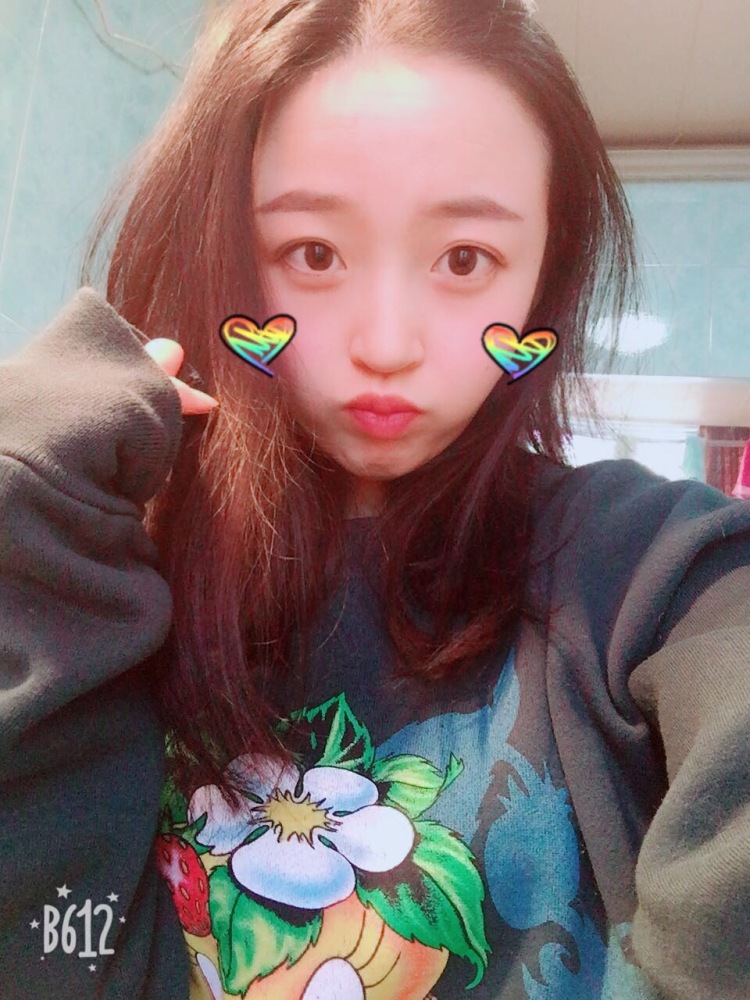R.-江苏省·扬州市·高邮市--平时是一个喜欢买买买的姑娘
眼光还算可以
服饰 食品 生活用品 美食都可以拍买家秀 也可以发布一些测评和推荐 发布***等等都可以