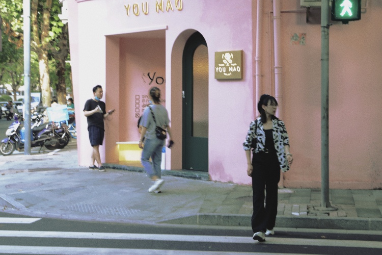 空想家📷-江苏省·苏州市·吴江区-***-我是摄影师。可拍买家秀卖家秀。网红探店打卡。有合作的模特和场地。