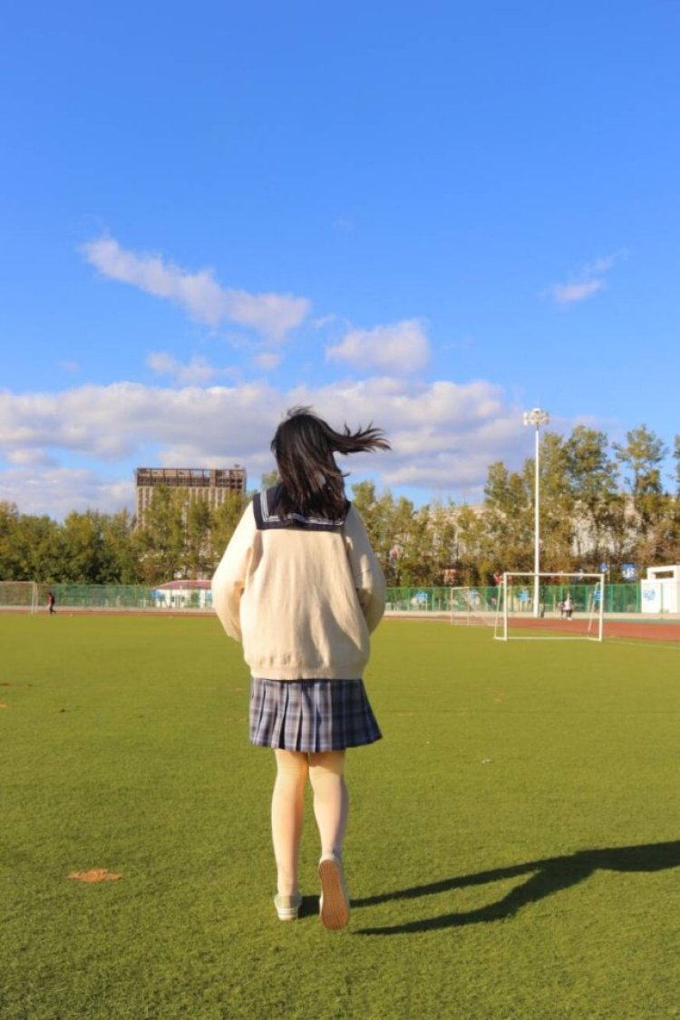 阿梨-北京市·北京市·东城区-抖音-大二学生，165，100斤，课余时间很多，可接买家秀，测评，开箱，相机拍摄，有摄影师，合作费用可以商量，主要是喜欢摄影