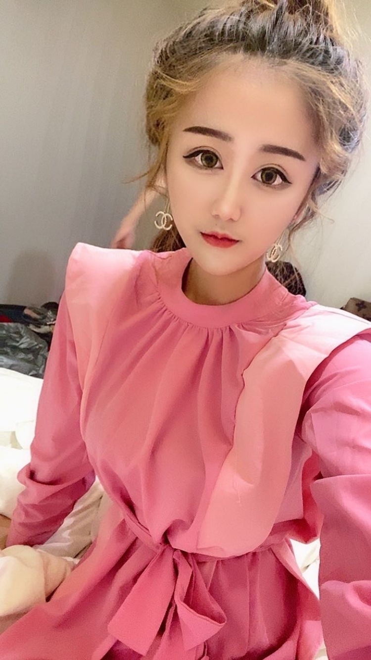 -安沫柳-黑龙江省·哈尔滨市·南岗区-快手-兼职主播，喜欢拍照录视频，脾气好 不满意可以重新拍，也可长期合作