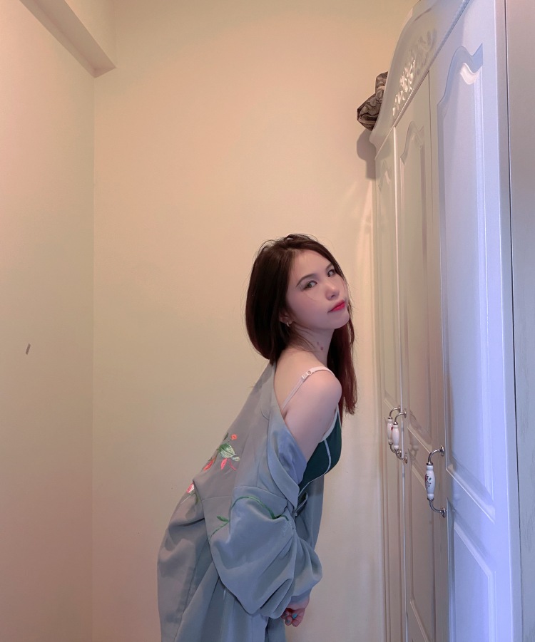 MOLA-湖南省·长沙市·天心区-微博*** 抖音-穿搭 拍照 探店写文案 P图 制作视频
买家秀 开箱测评 探店打卡 短视频