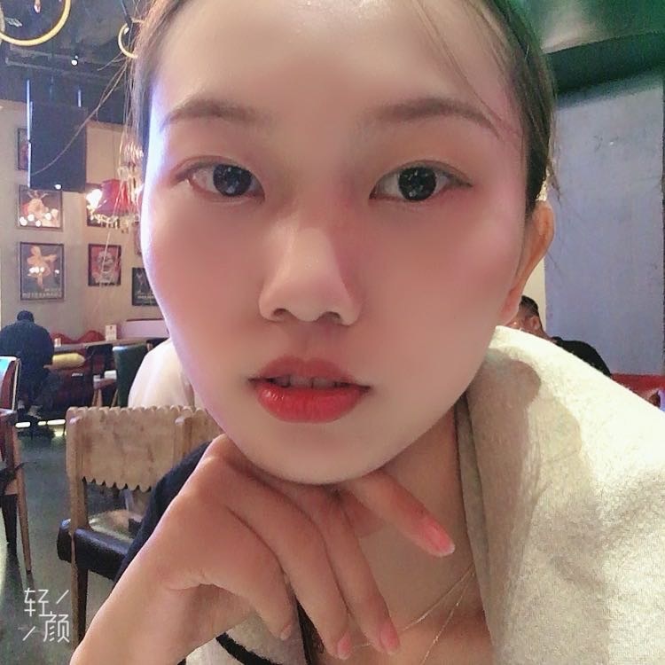 陈先生的小仙女🌸-广东省·佛山市·南海区-***-我腿长,可以接护肤品,化妆品的测评,还有可以接衣服,包包,手表,帽子的网拍