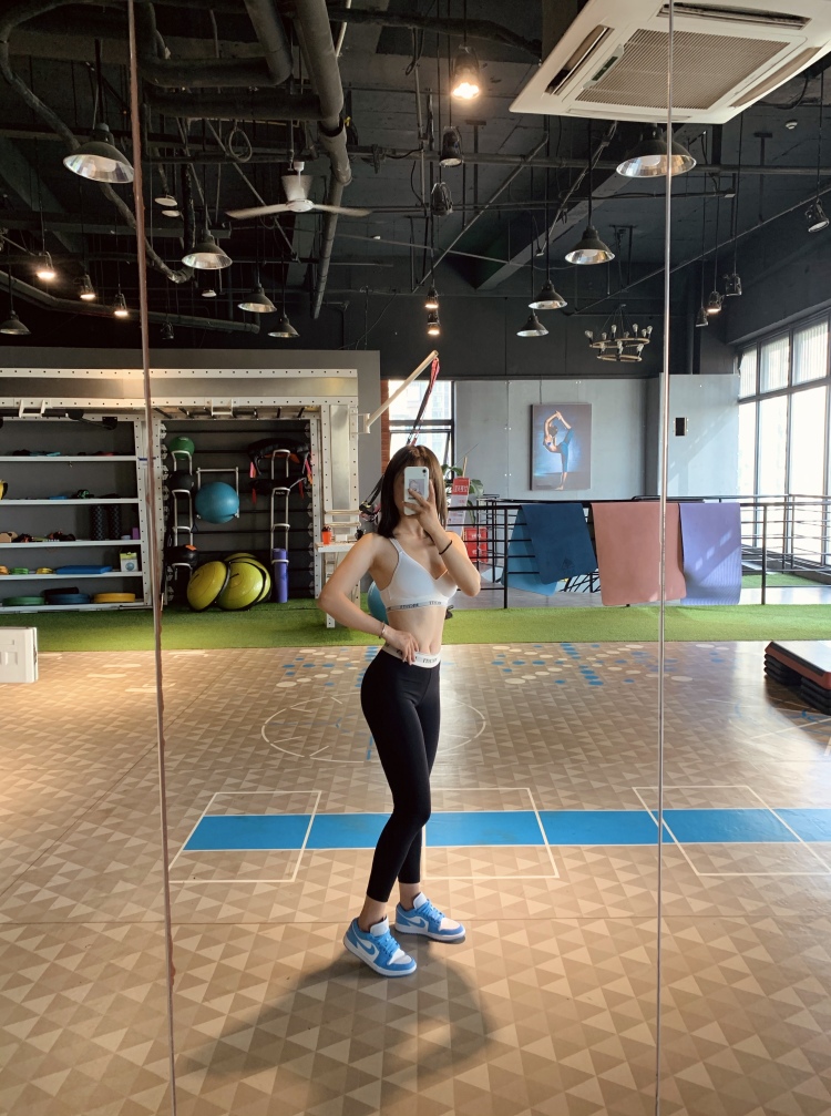 Julie、-四川省·成都市·锦江区-抖音 快速 *** 微博 -主接买家秀 视频及探店也可
主业健身教练 时间自由,可随时接单,喜欢拍照会修图 写软文!