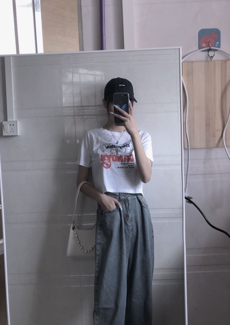 谢女士-广东省·佛山市·顺德区-快手抖音-爱好 唱歌 无业游民 擅长玩快手 无直播过 梦想成为一名有名气的模特
