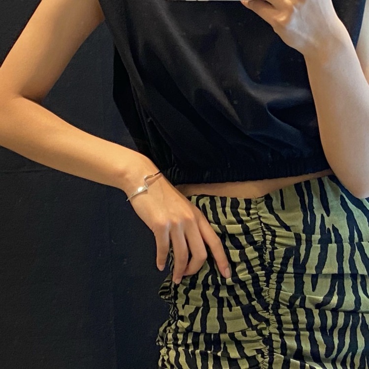 Xx-北京市·北京市·朝阳区-*** 微博 等等-服装设计师 在搭配方面都很OK的 可以测开箱视频 穿搭技巧 搭配示范