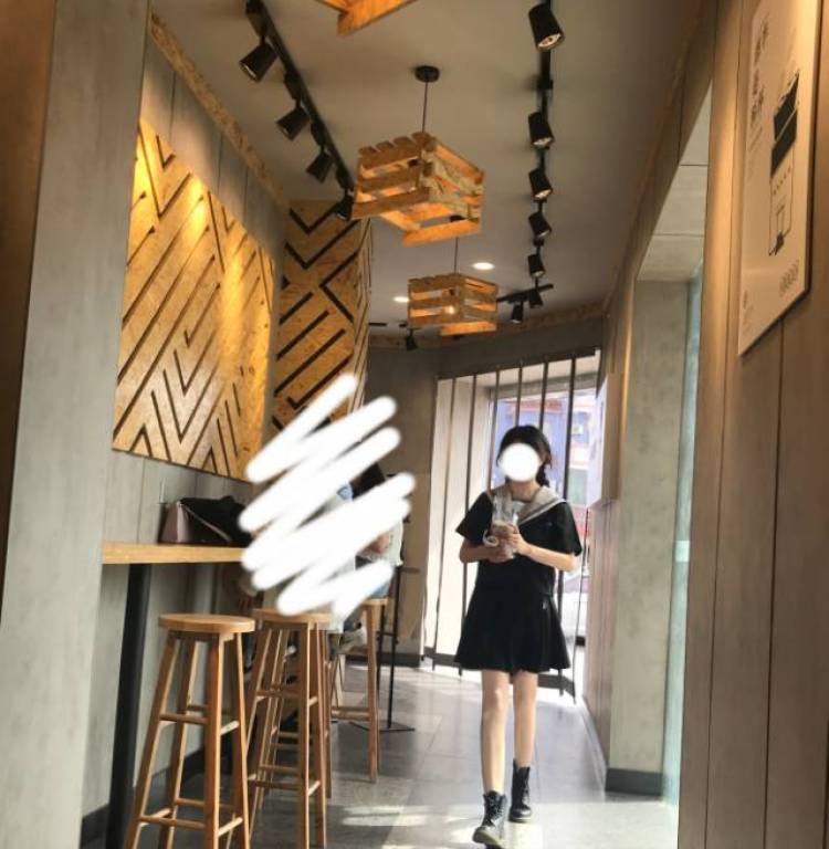 tower-河南省·新乡市·长垣县-微博-新人，有拍JK制服个人repo/小物平铺的经验，没有接过商拍，会简单P图，会简单搭配，repo带脸会p。平铺/物图会调色。