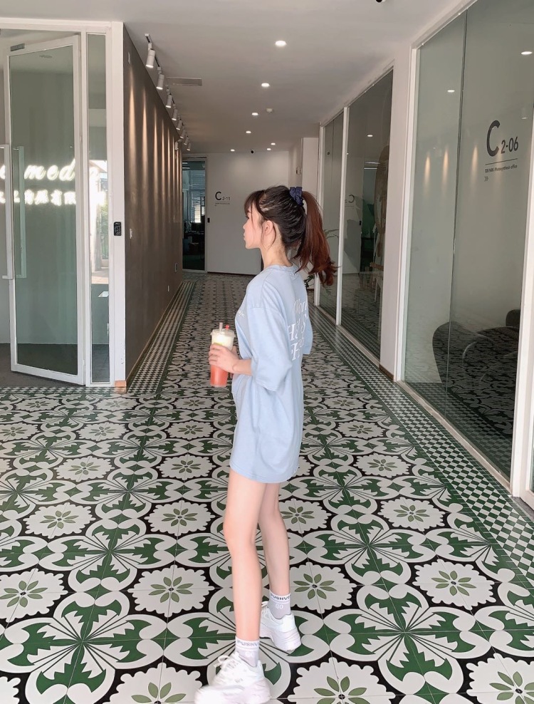 -a~~a--广东省·广州市·番禺区-抖音  ***  微博-我的技能是修图，剪辑视频
自认为技术还行
长得也还可以看
爱好拍摄
只想做一些兼职，比如买家秀
欢迎联系我