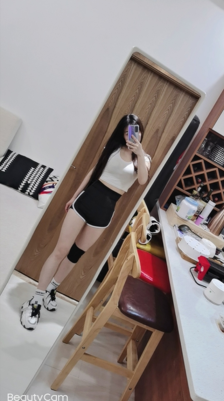 婷婷(Tina)-江西省·赣州市·章贡区-***-我是一个爱健身、爱穿搭的姑娘,平时空闲时间比较多,想利用起来做一些自己喜欢的事~可长期接寄拍~