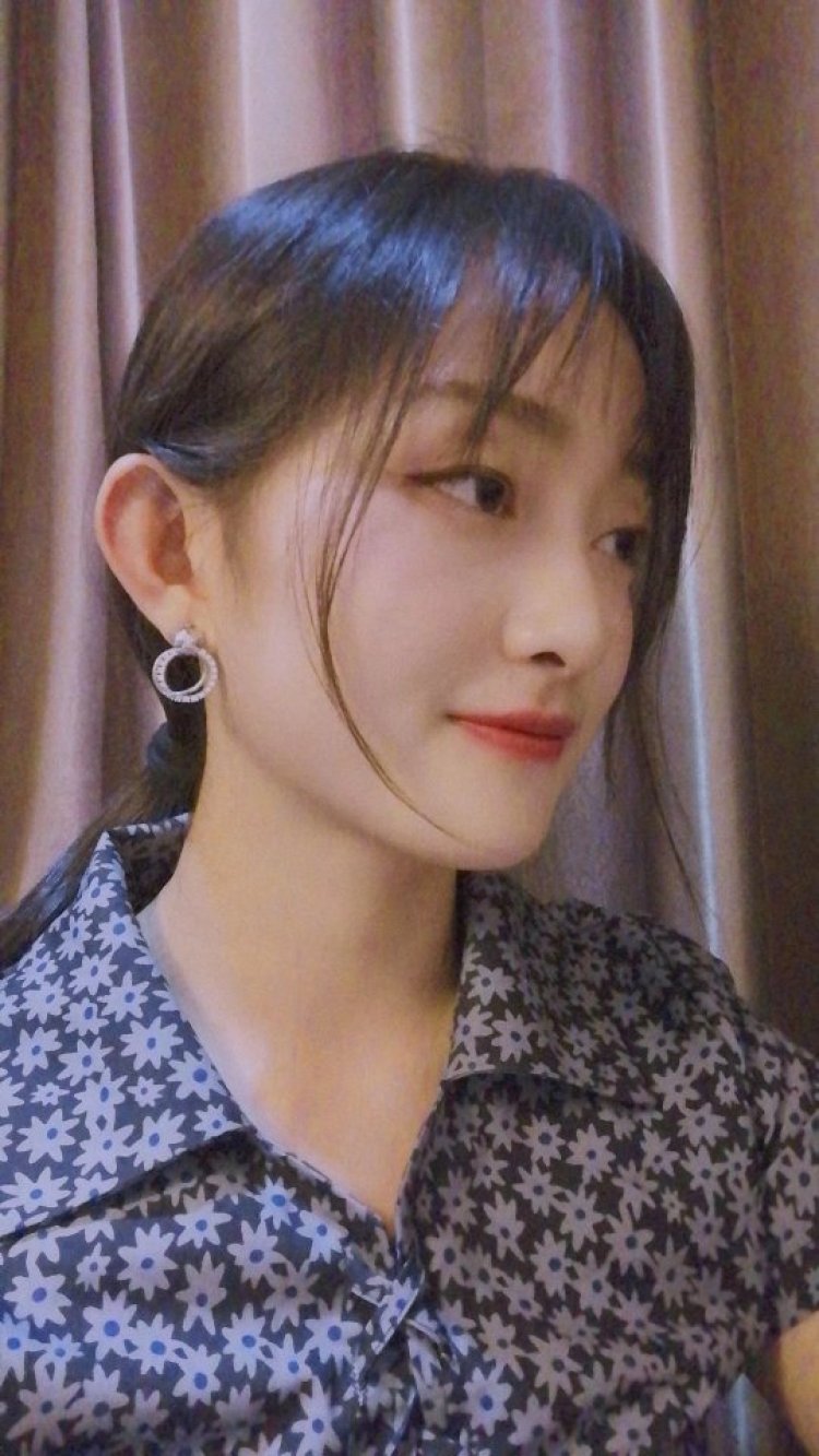 十九-河南省·安阳市·文峰区-抖音 微博 -买家秀 网拍模特单 寄拍送拍都可以做
以下是之前接过的单子(耳环 包包 连衣裙 口红等)