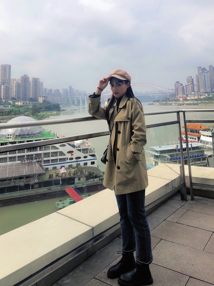 小陳-重庆市·重庆市·南岸区-快手、抖音-我的兴趣爱好就是拍照，记录自己的穿搭生活，因自己是在校大学生，所以我也想找一些兼职