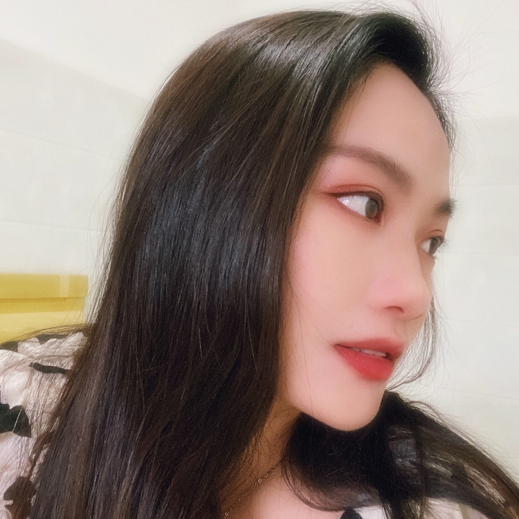 云端少女-福建省·厦门市·集美区--个人倾向买家秀,开箱测评等,初来乍到希望能尝试一下,平时也喜欢拍照,穿搭,旅游探店等等,虽然个子不是很高,但未来也憧憬争当一名平面模特~