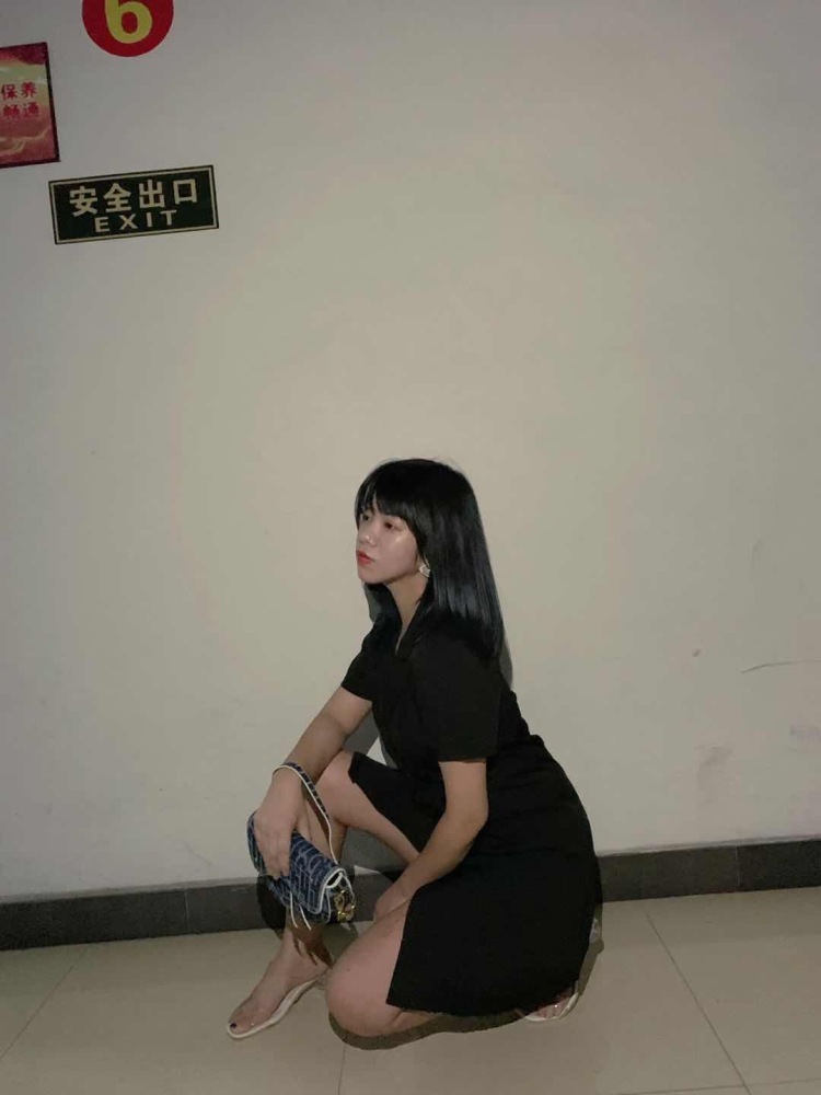 小兰-广东省·佛山市·南海区-快手:小兰(侗族)-喜欢拍照,爱拍短视频分享照片日常生活,喜欢跟风跳一跳热门舞蹈,喜欢分享穿搭,以前做个服装行业,现在是自由行业