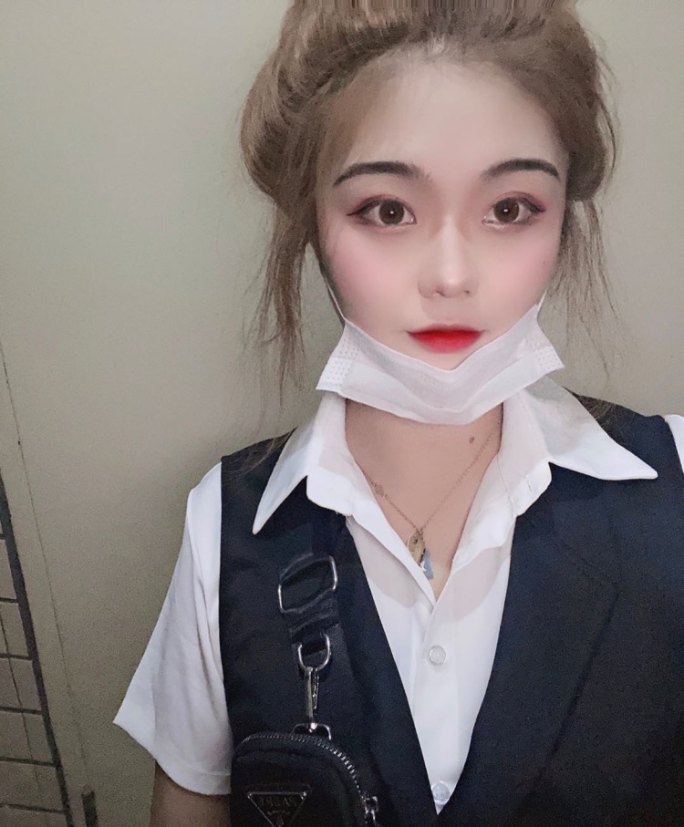 李李lilili.🤍-辽宁省·沈阳市·铁西区-抖音 快手-身高173 性格开朗,脾气超好,新手小白,时间充足!在线接单!