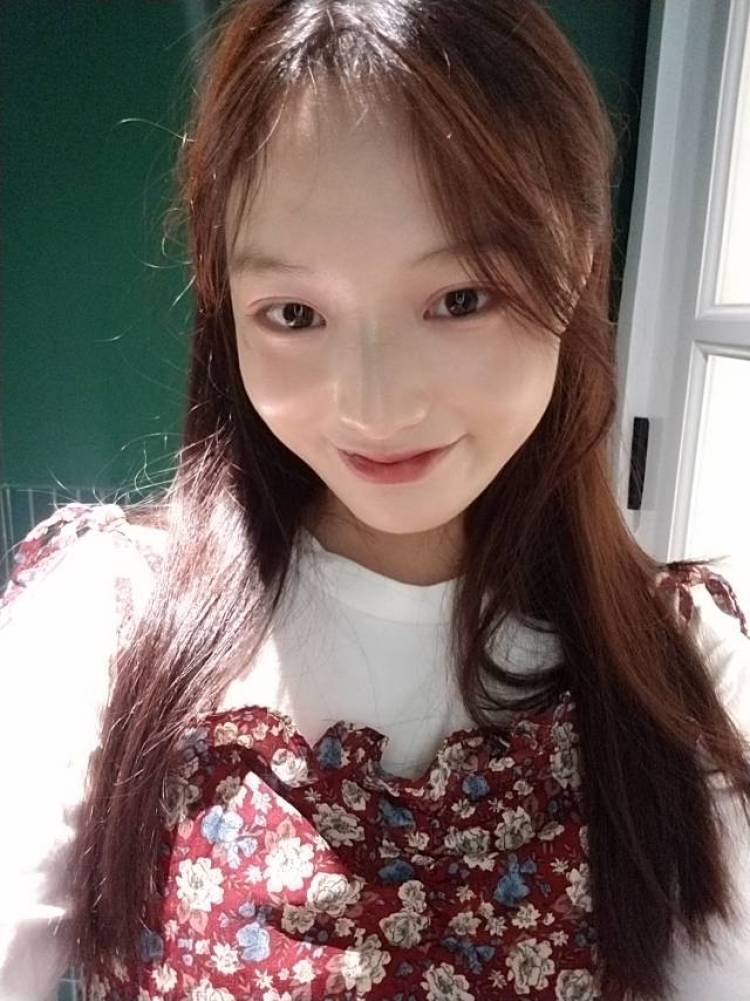 灰姑娘-福建省·厦门市·湖里区-***-都可以哦 在家无聊 寄拍 无费置换 ***推广 打广告 快来找我吧