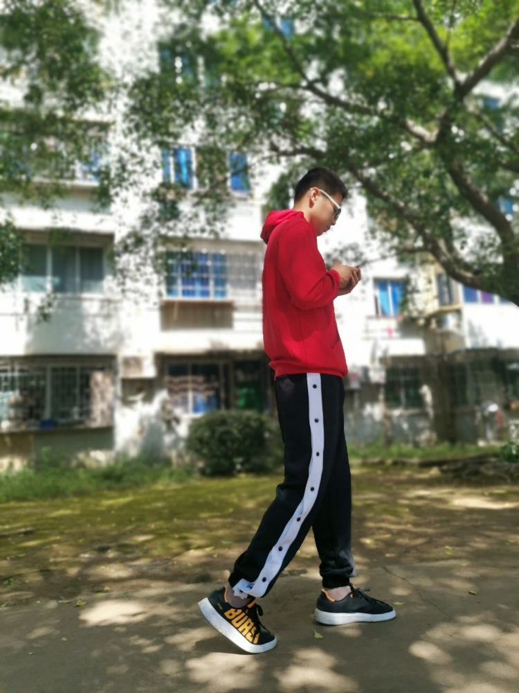 ok-广西壮族自治区·柳州市·鱼峰区-抖音-每一个单都会用心做好，买家秀，短视频文案都可～
下图是和男友共同完成的买家秀，供参考～