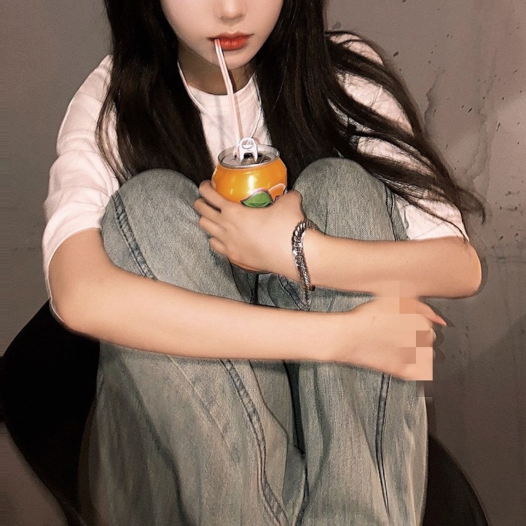 Kayla-湖南省·岳阳市·岳阳县-抖音 快手 ***-会p图 拍的照片被人截取当头像（可以让更多人看见衣服及品牌）费用低 衣服好看可以0园拍 长期合作 想接jk 洛丽塔 oversize之类的 不满意可以多次拍 耐心好 买家秀 软文种草 正在尝试玩抖音快