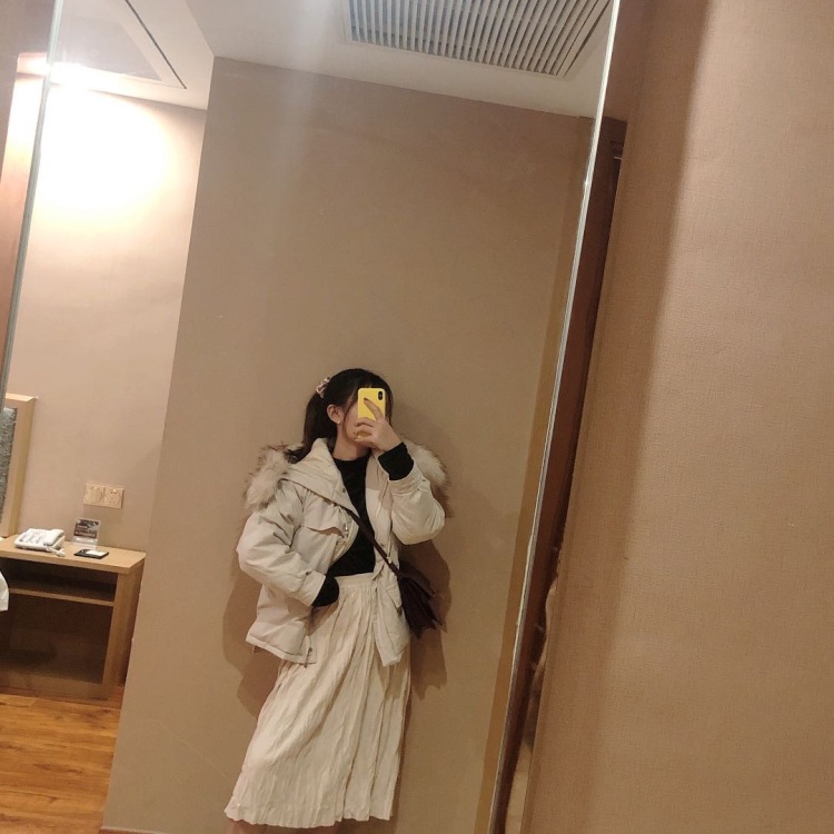 97L🌍-广东省·湛江市·霞山区-***-可接寄拍 买家秀 （服装 美瞳等等）
157/88
梨形身材
价格可谈