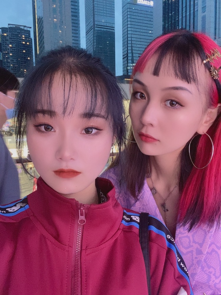 賤賤喝醉了-湖南省·益阳市·桃江县-抖音 微博 *** 快手-会拍照会p图会凹造型,买家秀送拍寄拍网拍找我呀,在线蹲 价钱好商量