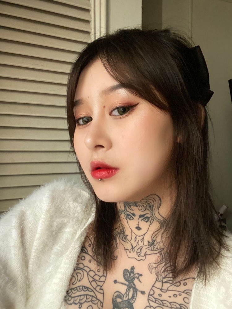 KiKi🎚-湖南省·株洲市·天元区-*** 抖音-特长:拍照 化妆 可接买家秀 约拍 身高163 体重46kg