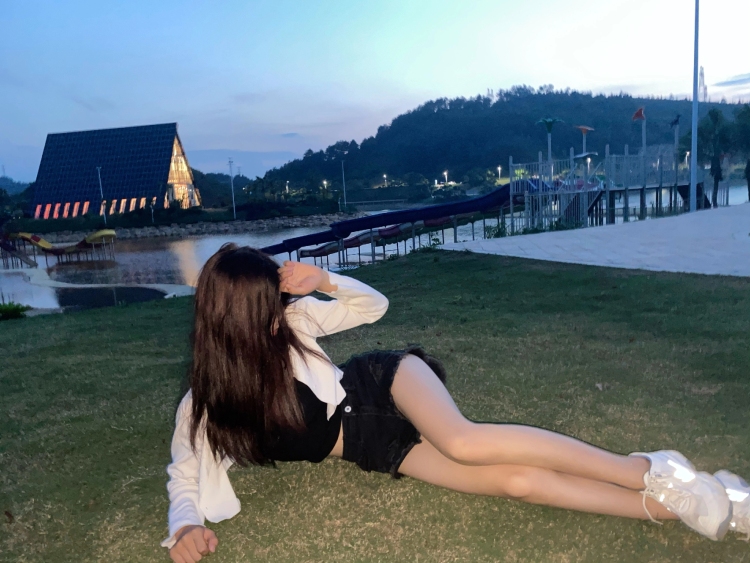 南娇.-湖南省·郴州市·汝城县-快手 *** 抖音-拍照经验丰富 各种风格 口红模特图 口红试色 饰品效果图都可!!!出图速度快效率高