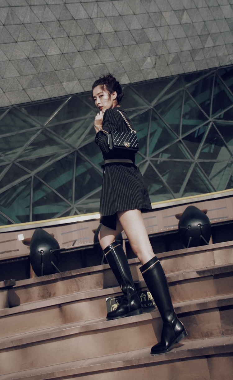 李安娜-广东省·广州市·增城区-***-可接服装穿搭,软文推广,视频创作等等
内衣泳装不接
修图熟练且快,视频剪辑熟练