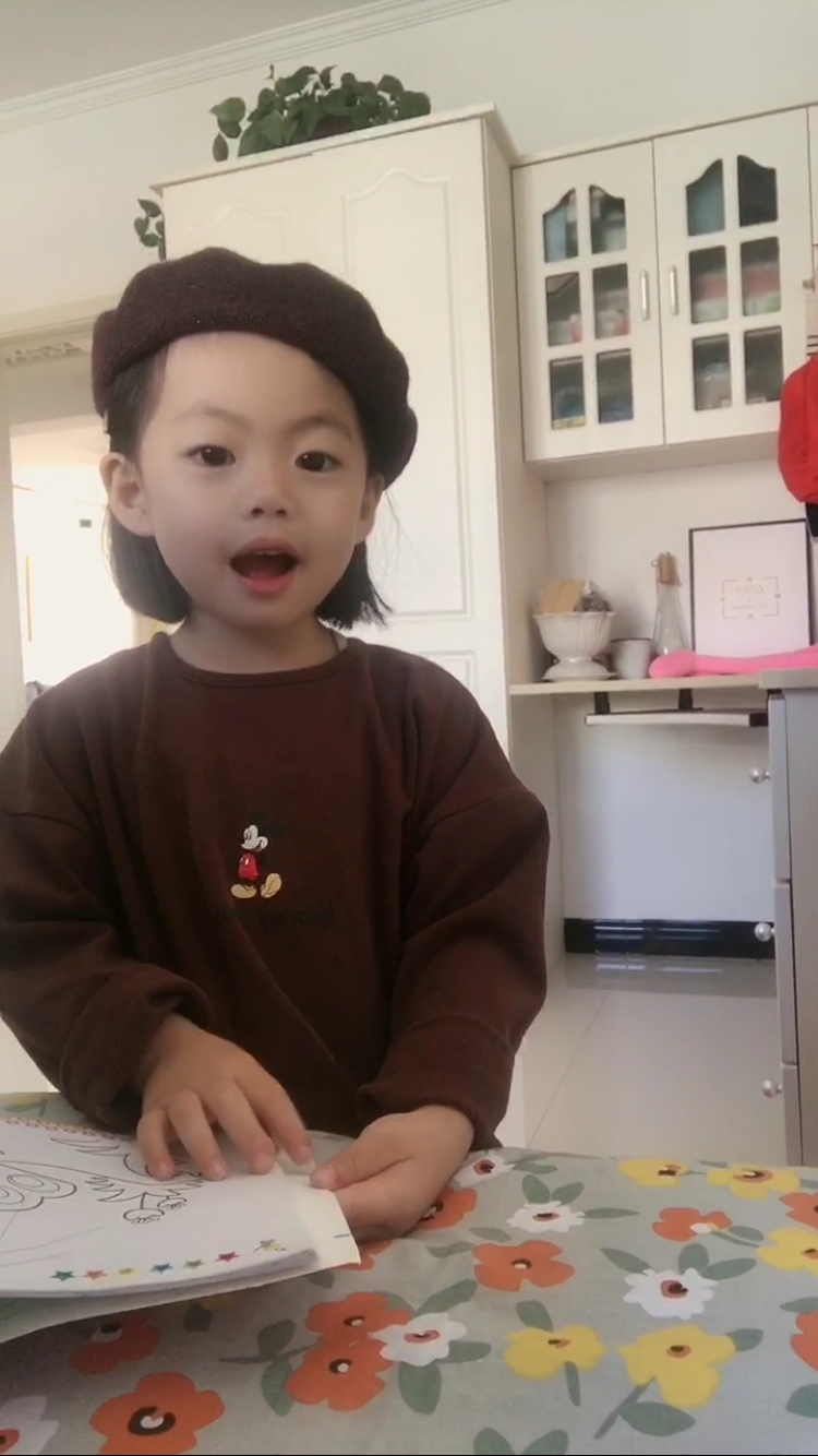 景媛-山西省·大同市·浑源县--接买家秀,淘宝模特,女宝,皮肤白皙,头发中长,爱笑,爱拍照,可以驾驭所有风格的衣服