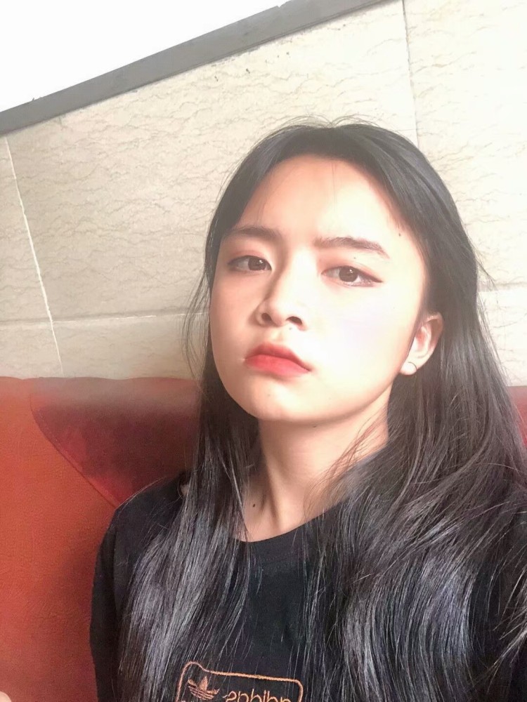 양리은🥕-云南省·曲靖市·麒麟区-丽恩小盆友? -喜欢拍照,会修图,想做网拍,各种风格都可以,不要暴露的,有意的联系