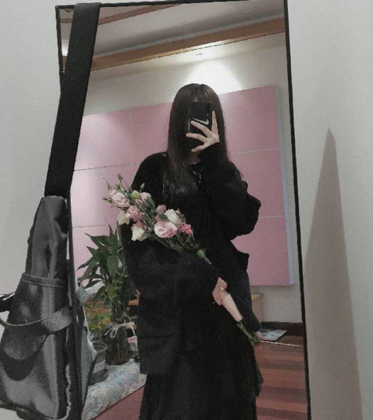 菩提-江苏省·南京市·六合区--会p图,会拍照,会穿搭,身高160cm,体重44kg,时间充裕,可拍风格多样。