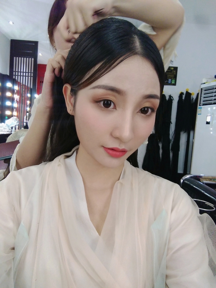 Mia-广东省·珠海市·斗门区-微博 ***-一枚学前教育系大学生,长相身材还可以,喜欢唱歌弹琴,爱好健身运动,喜欢拍照,修图麻利,希望有网拍约拍,买家秀,***种草等等单子,期待你来找我合作~