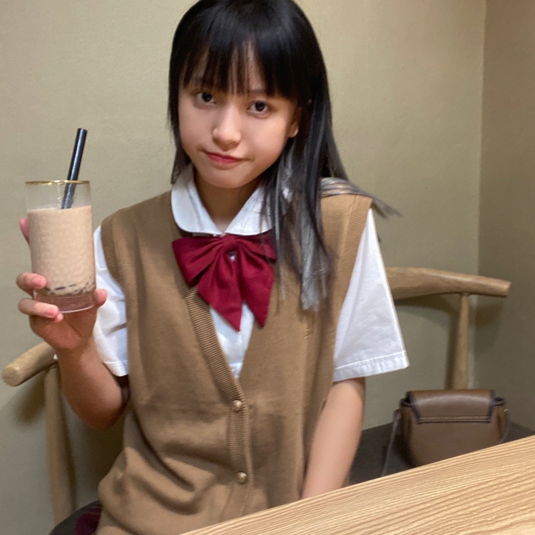 岛屿日记-山东省·烟台市·龙口市-微博 抖音-目前在校大一学生,接寄拍,平时喜欢拍照,出图迅速,有舞蹈特长。