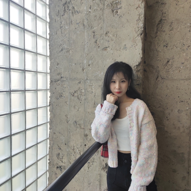 Cassie🌙-河北省·廊坊市·三河市-抖音 ***-我是一名 在校大学生 身高158 体重84斤 买家秀可以做 也可以做测评 可盐可甜