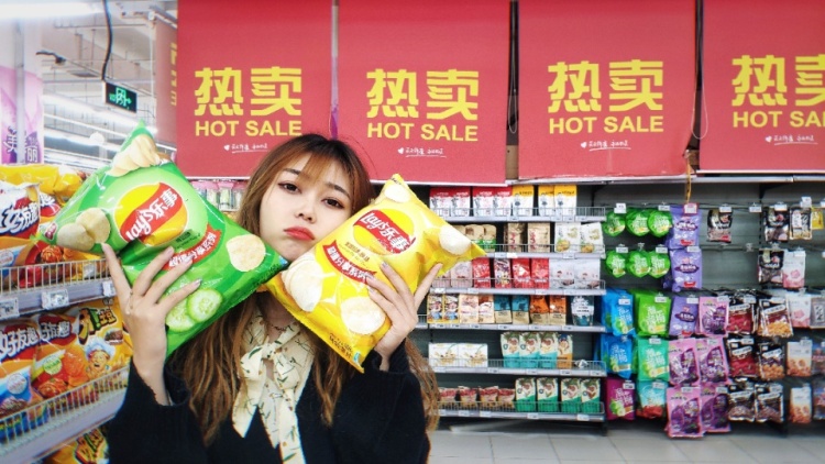 易 烊 千 玺-河北省·张家口市·怀来县--我是一名学跳舞的学生,身高164厘米,体重94斤。想做网拍模特