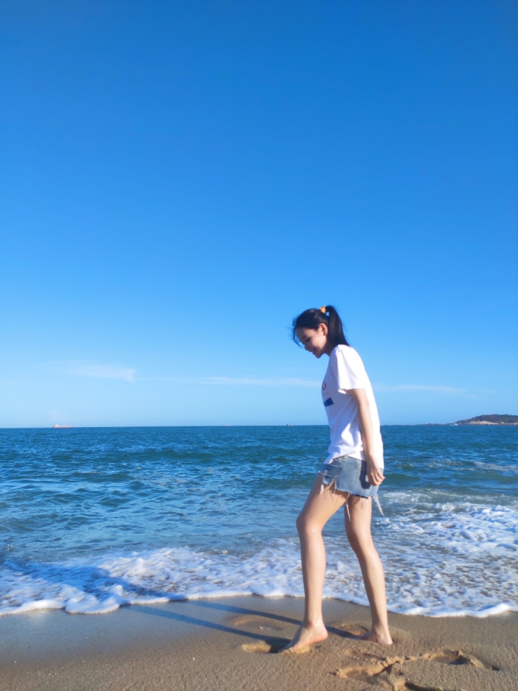 卄乙-福建省·厦门市·湖里区-抖音微博***-买家秀或网拍,或接软文种草,可以学习主播带货,有微单会修图可出高质量作品。身高167 体重100,坐标厦门。