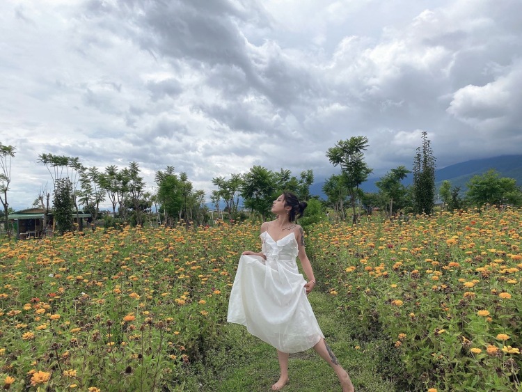 su-山东省·潍坊市·潍城区-抖音-各种风格随意切换,p图调色速度快又高级,照片视频拍摄有灵气上镜,兼职平面模特,发型模特,短视频创作拍摄,街拍