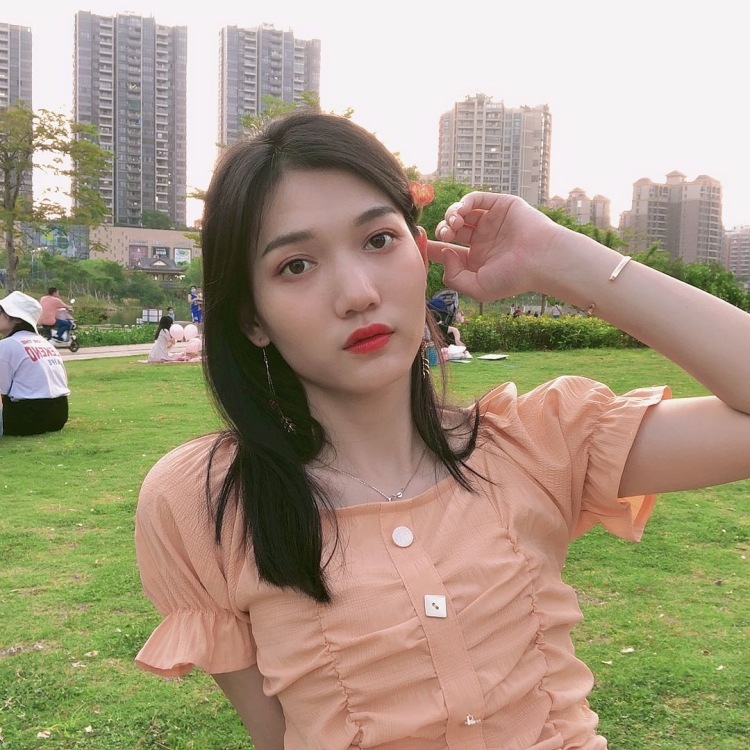 Sunny🌸-广东省·惠州市·惠城区-***-身高:165 体重50kg,虽然粉丝不多,但是很喜欢穿搭分享